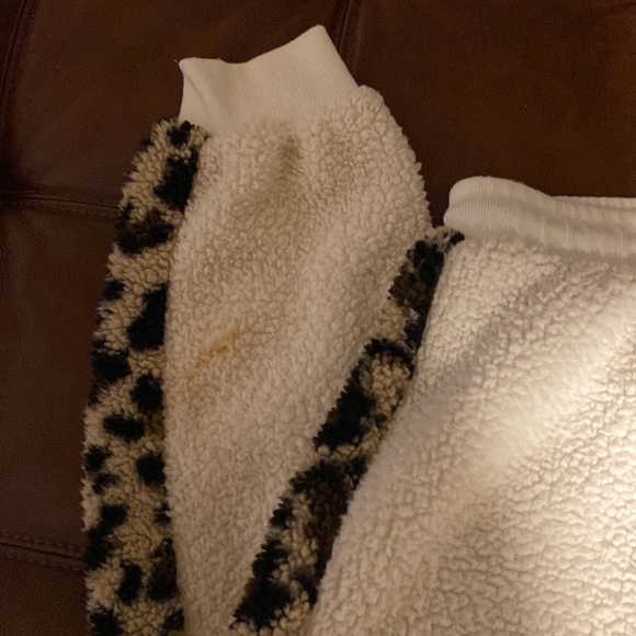 Size medium fashion nova teddy bear jogging suit - Picture 6 of 7